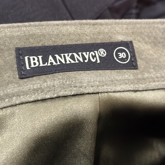 BLANKNYC Snap Front Suede Wrap Skirt in Herb Size 30 - Picture 7 of 7